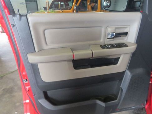 Used 2010 Dodge Ram 1500 Truck SLT image 17