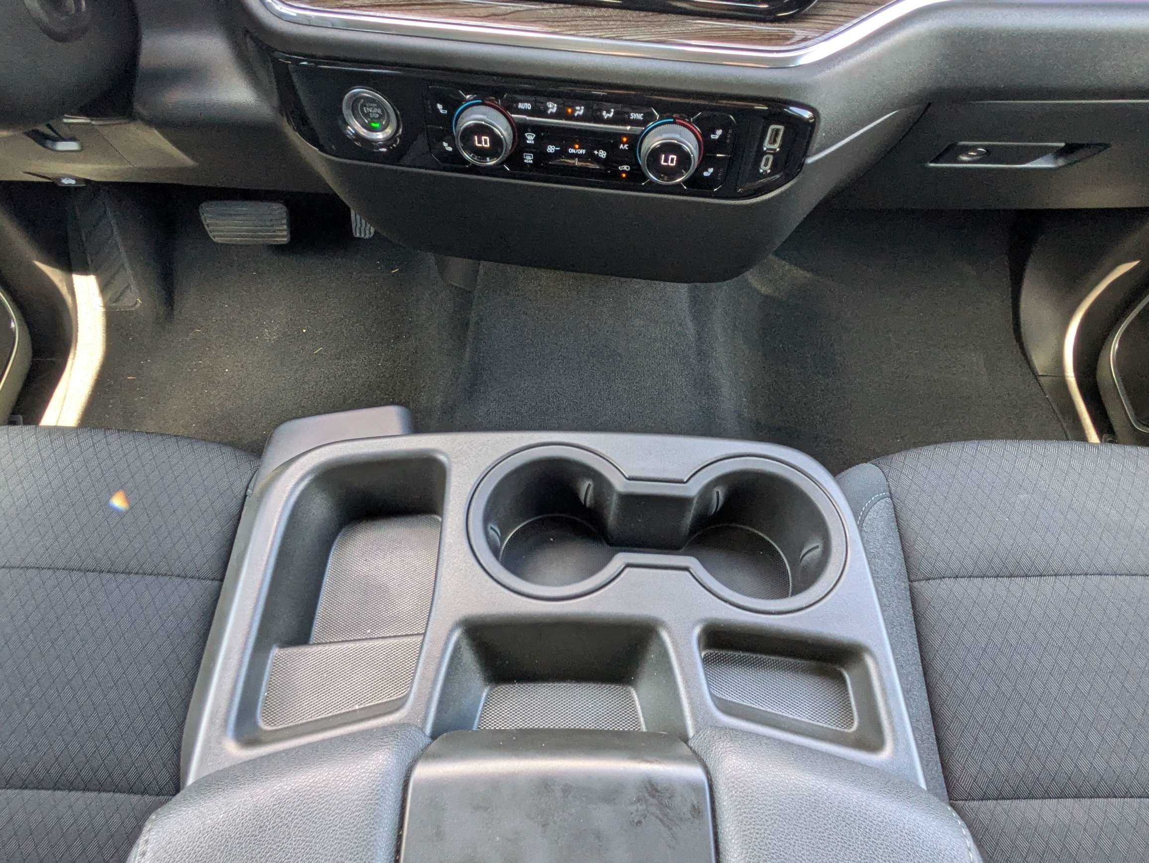 Used 2023 Chevrolet Silverado 1500 LT AWD/4WD image 19
