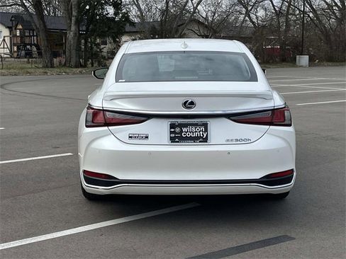 Used 2021 Lexus ES 300h w/ Premium Package image 6