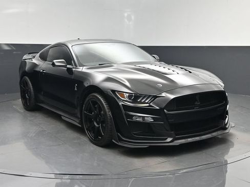Used 2021 Ford Mustang Shelby GT500 w/ Technology Package RWD image 8