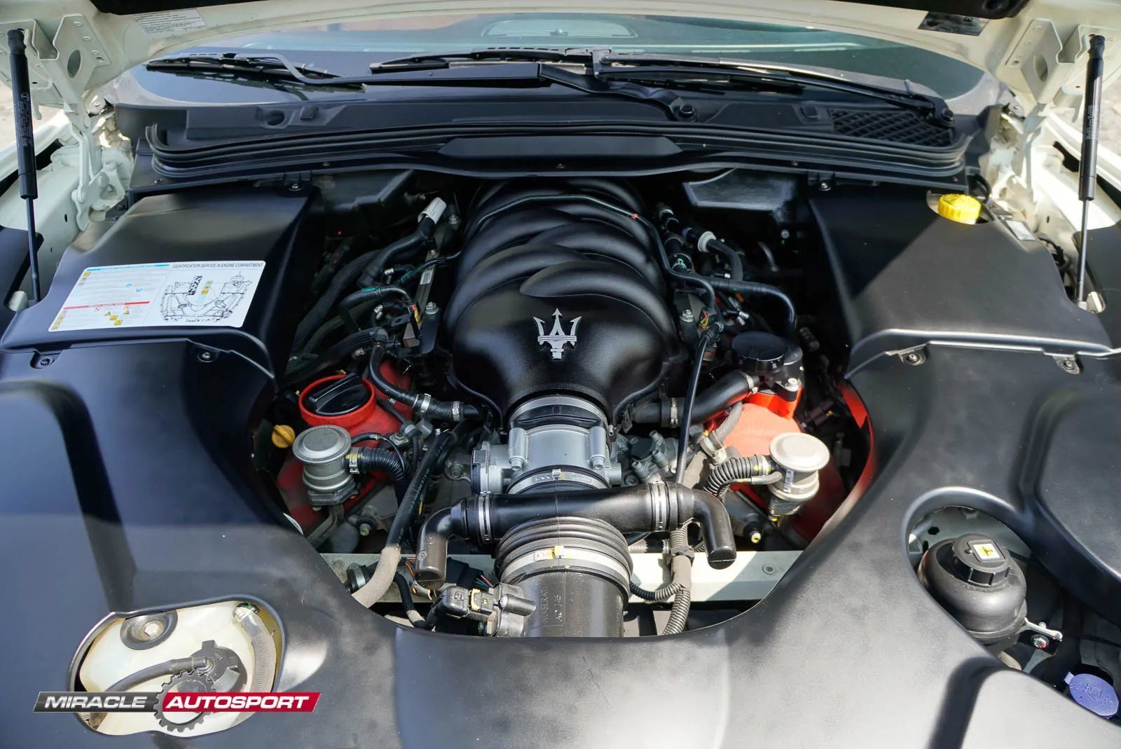 Used 2017 Maserati GranTurismo Sport RWD image 14