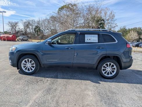 Used 2019 Jeep Cherokee Latitude w/ Popular Appearance Group image 4