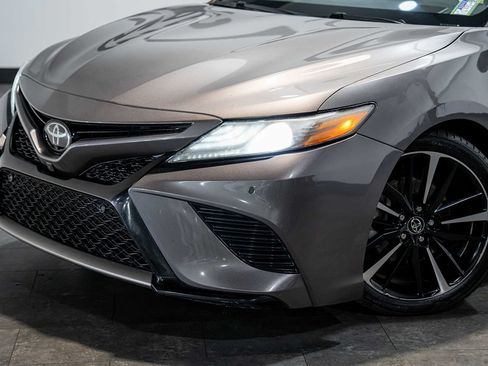 Used 2018 Toyota Camry XSE w/ Driver Assist Package FWD image 10