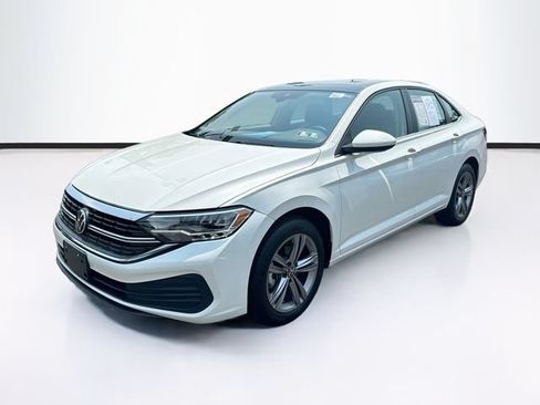 Used 2023 Volkswagen Jetta SE FWD image 4