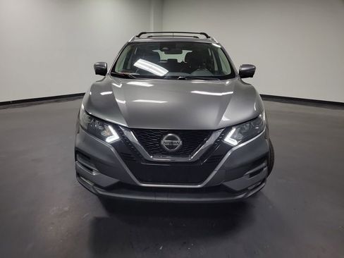 Used 2020 Nissan Rogue Sport SV w/ Technology Package image 2