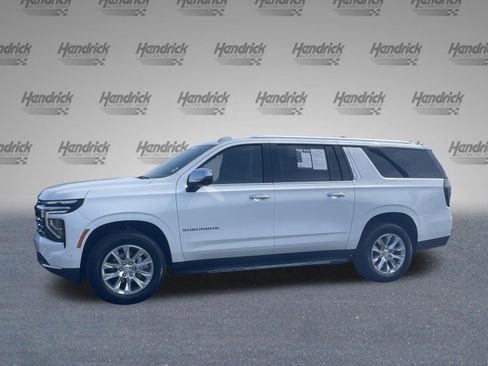 Used 2025 Chevrolet Suburban Premier AWD/4WD image 7