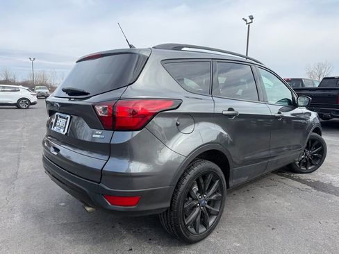 Used 2019 Ford Escape SE image 5