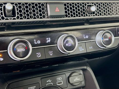 Used 2022 Honda Civic Touring image 16