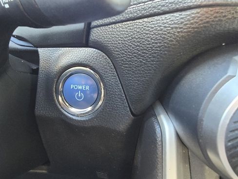 Certified 2020 Toyota RAV4 XLE w/ Convenience Package image 25