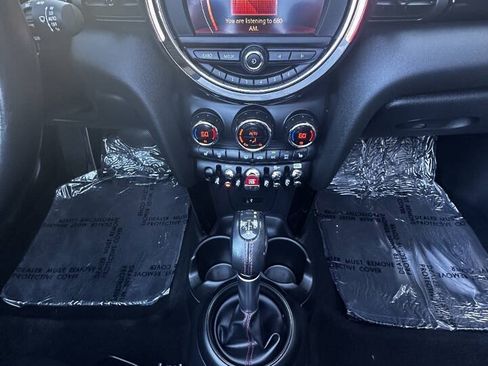 Used 2019 MINI Cooper S w/ Signature Upholstery Package FWD image 12