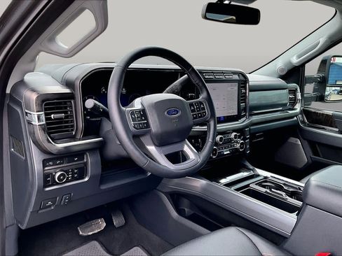 Certified 2024 Ford F250 Lariat w/ Lariat Ultimate Package AWD/4WD image 18