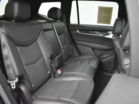 Used 2020 Cadillac XT6 Premium Luxury image 37