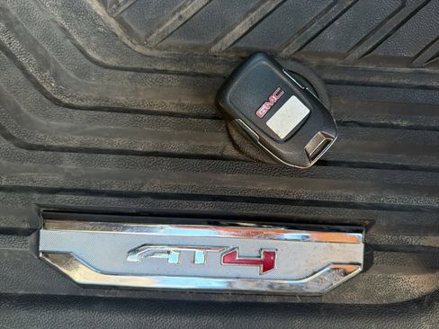 Used 2021 GMC Sierra 1500 AT4 image 42