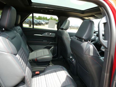 New 2026 Ford Explorer ST-Line AWD/4WD image 12