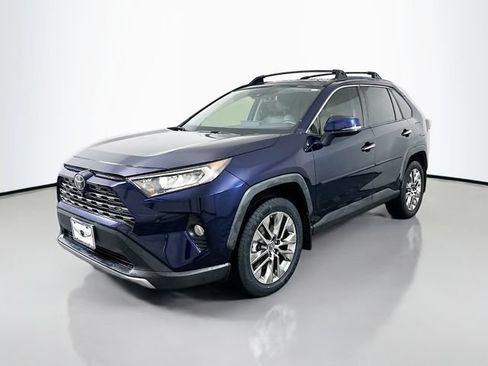 Used 2019 Toyota RAV4 Limited w/ Advanced Technology Package FWD image 1