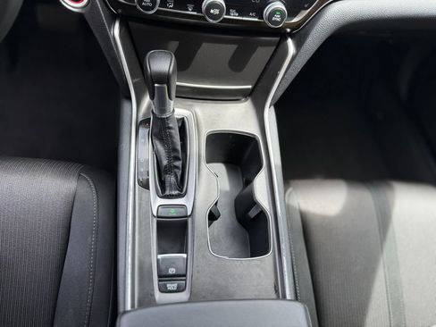 Used 2020 Honda Accord EX image 19