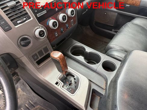 Used 2010 Toyota Tundra Limited AWD/4WD image 25