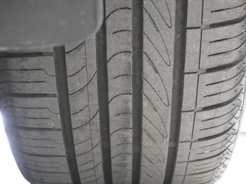 Used 2016 Mercedes-Benz C 300 4MATIC Sedan image 28