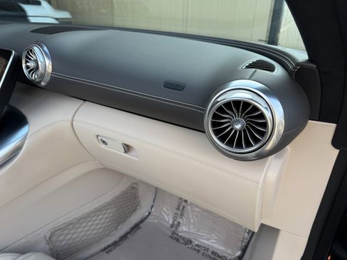 Used 2022 Mercedes-Benz SL 63 AMG 4MATIC image 20