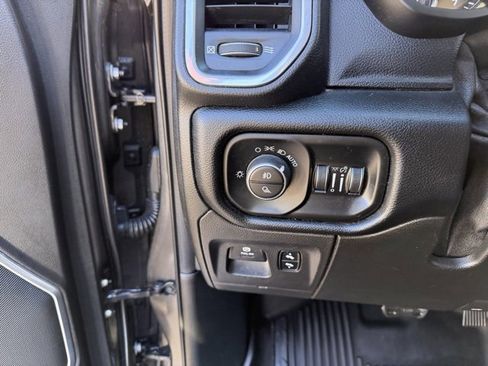 Used 2019 RAM 1500 Laramie image 21