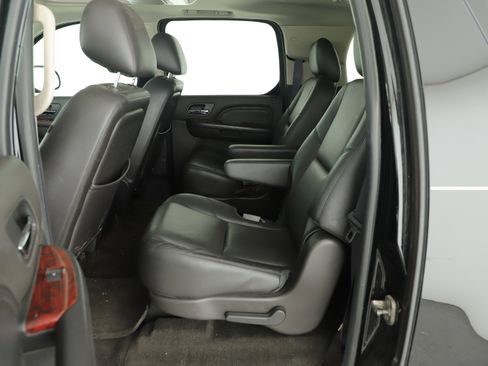 Used 2014 Cadillac Escalade ESV Luxury image 9