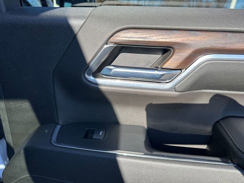 Used 2024 GMC Sierra 1500 SLT w/ SLT Premium Plus Package image 11