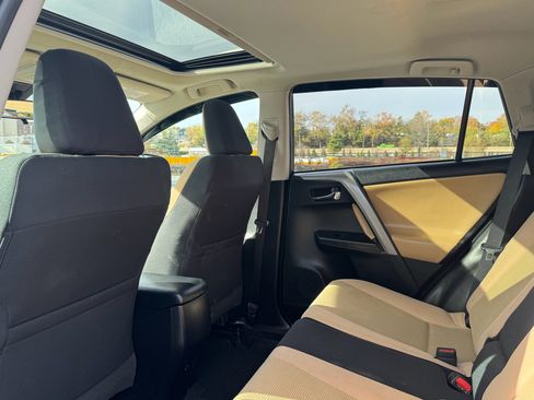 Used 2018 Toyota RAV4 XLE image 27