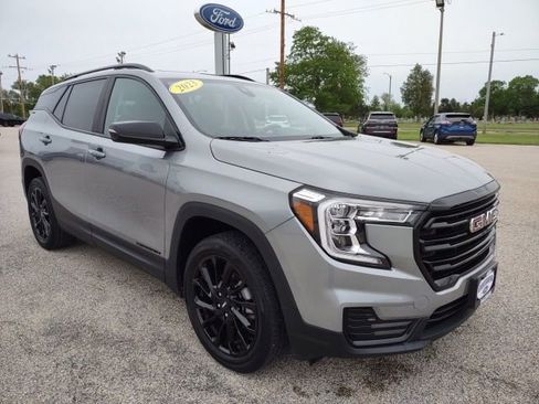 Used 2023 GMC Terrain SLE w/ Driver Convenience Package AWD/4WD image 7