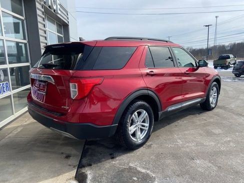 Used 2021 Ford Explorer XLT w/ Equipment Group 202A image 3