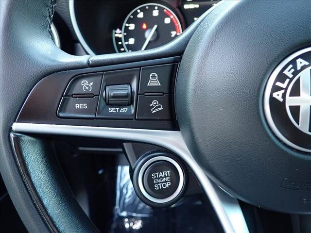 Used 2018 Alfa Romeo Stelvio Ti AWD/4WD image 16