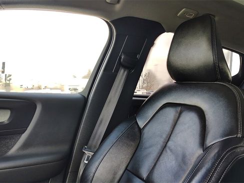 Certified 2023 Volvo XC40 B5 Plus w/ Driver Assist Package image 23