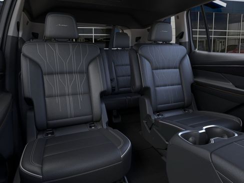 New 2026 Buick Enclave Avenir w/ Super Cruise Package FWD image 17