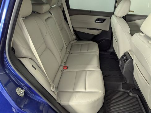 Used 2021 Nissan Rogue SL image 35