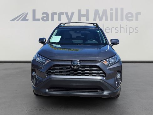 Used 2020 Toyota RAV4 XLE Premium AWD/4WD image 8