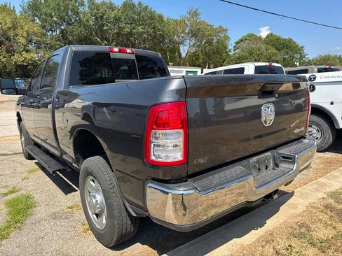 Used 2024 RAM 2500 Tradesman w/ Chrome Appearance Group AWD/4WD image 4