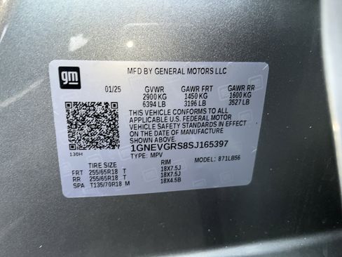 Used 2025 Chevrolet Traverse LT image 27