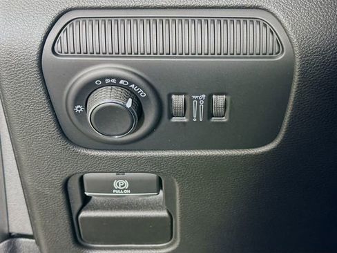 New 2026 Jeep Grand Wagoneer 4WD image 10
