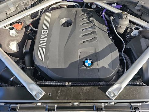 Used 2025 BMW X7 xDrive40i w/ M Sport Package image 34