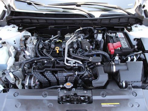 Used 2023 Nissan Altima 2.5 SR w/ SR Premium Package image 8