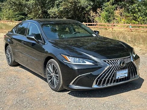 Used 2023 Lexus ES 300h w/ Premium Package FWD image 2