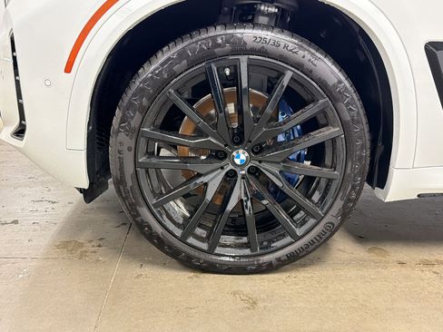 New 2026 BMW X5 xDrive40i w/ M Sport Package image 11