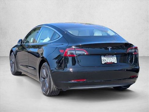 Used 2018 Tesla Model 3 Long Range RWD image 8