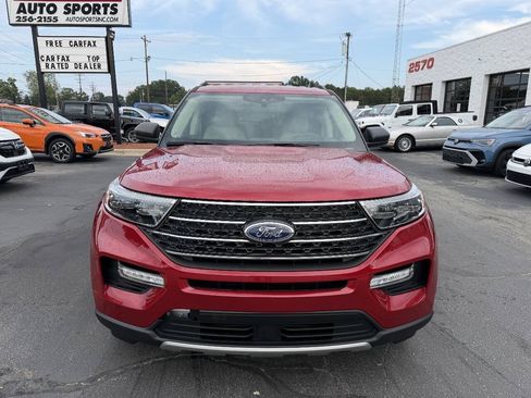 Used 2023 Ford Explorer XLT w/ Equipment Group 202A RWD image 2