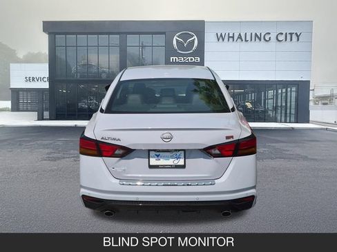 Used 2023 Nissan Altima 2.5 SR FWD image 7