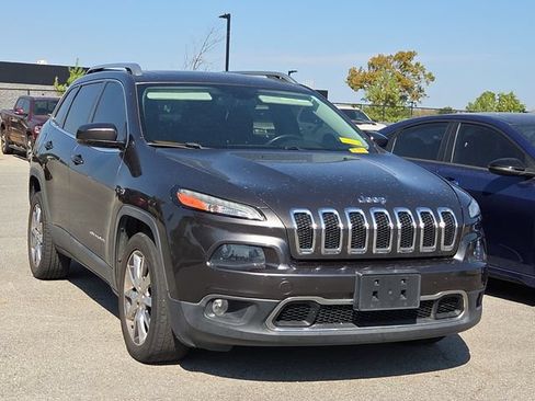 Used 2014 Jeep Cherokee Limited w/ Luxury Group FWD image 2