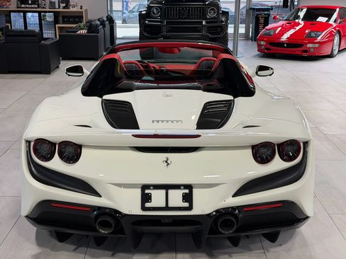 Used 2021 Ferrari F8 Tributo RWD image 14