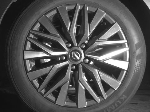 Used 2025 Nissan Altima 2.5 SV image 12