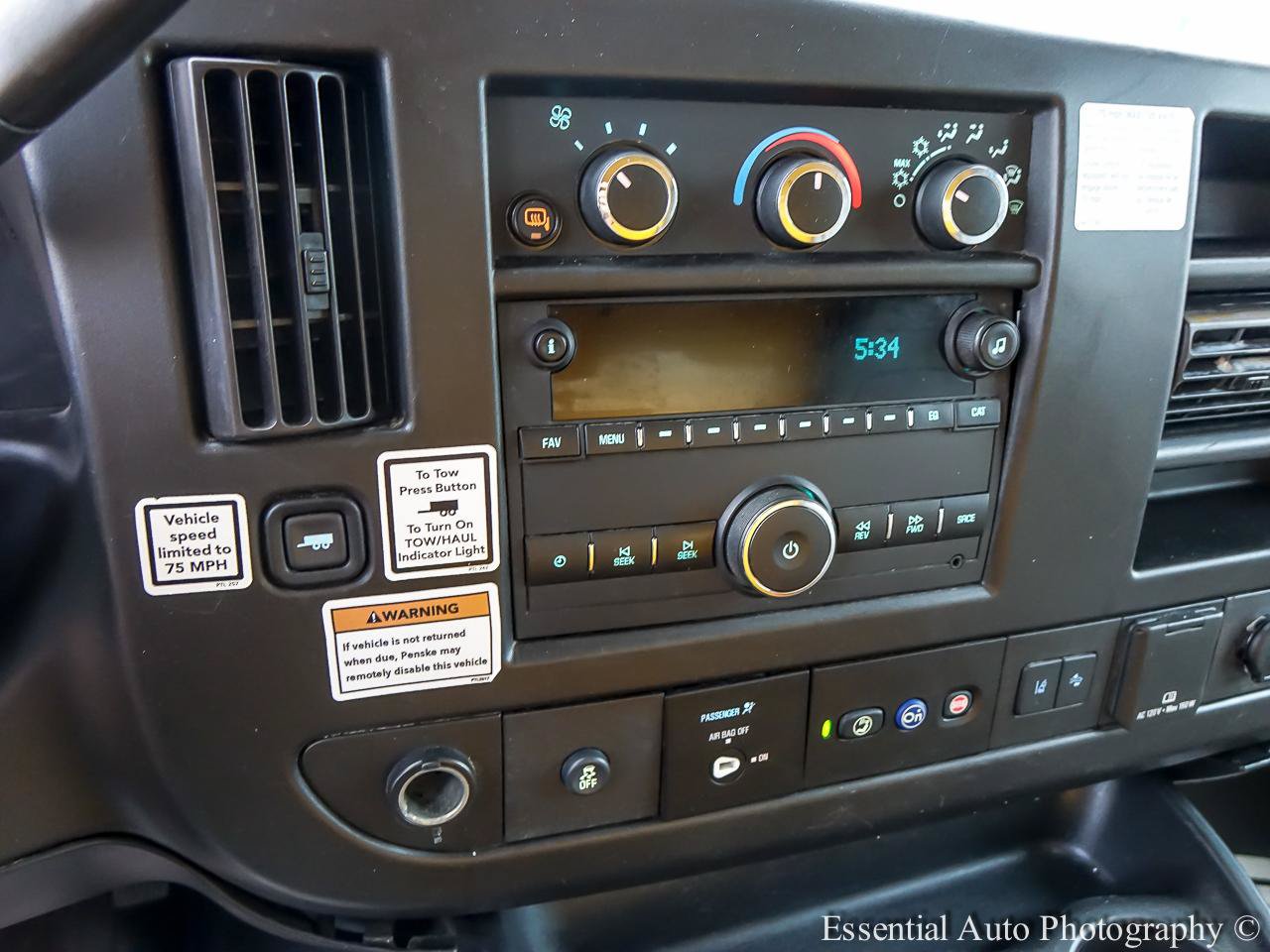 Used 2021 GMC Savana 3500 Extended w/ Power Convenience Package RWD image 12