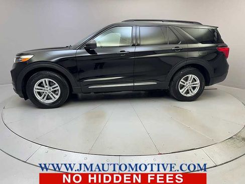 Used 2020 Ford Explorer XLT w/ Comfort Package image 2