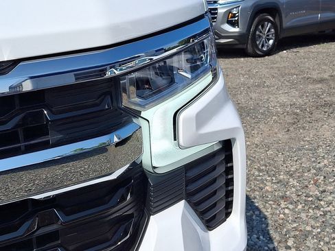 Used 2025 Chevrolet Silverado 1500 LT image 36